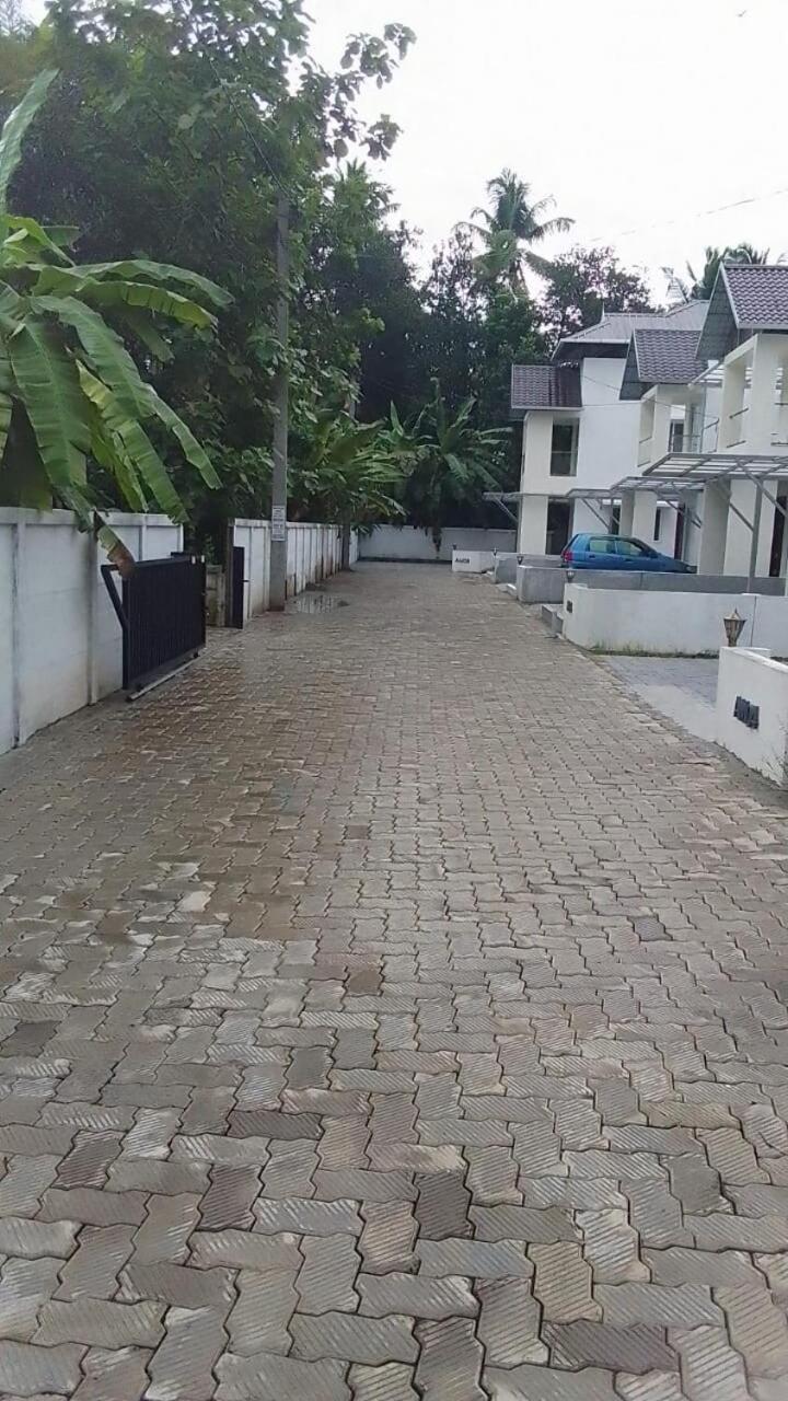 Fully Furnished 3Bhk 2 Floor Villa Angamali Exterior foto